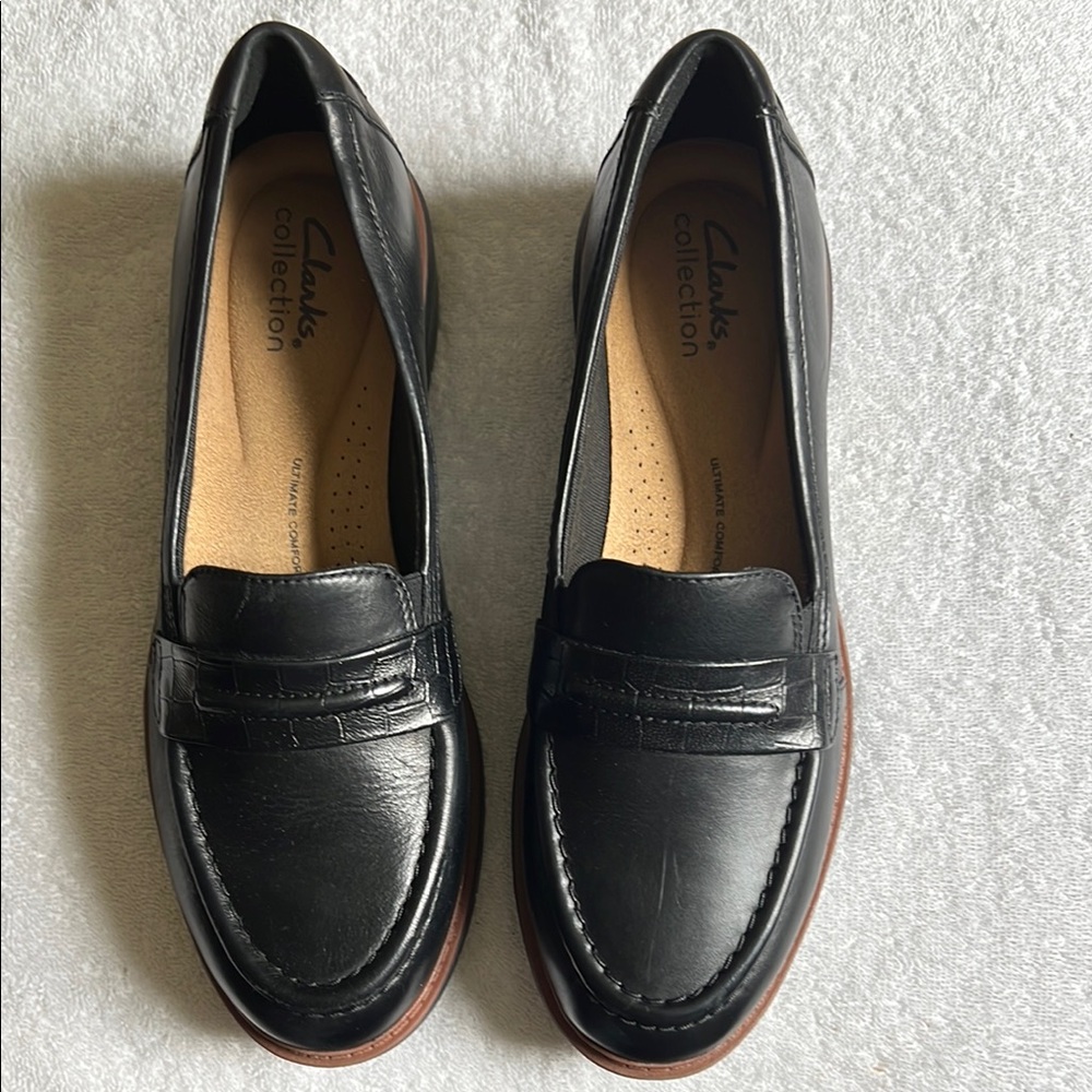 Clarks Women's Black Loafers